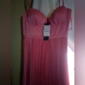 This is a great DRESS FOR PROM! It's pretty much just the way I bought it...
